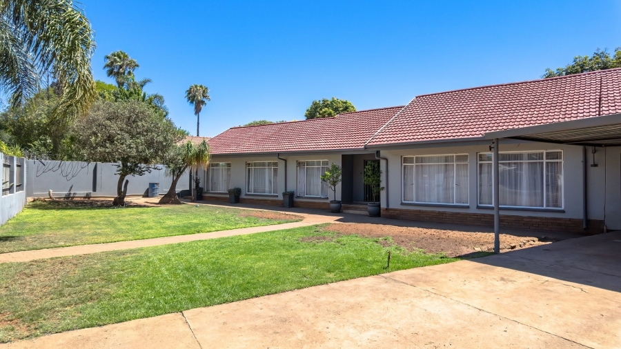 4 Bedroom Property for Sale in Bodorp North West
